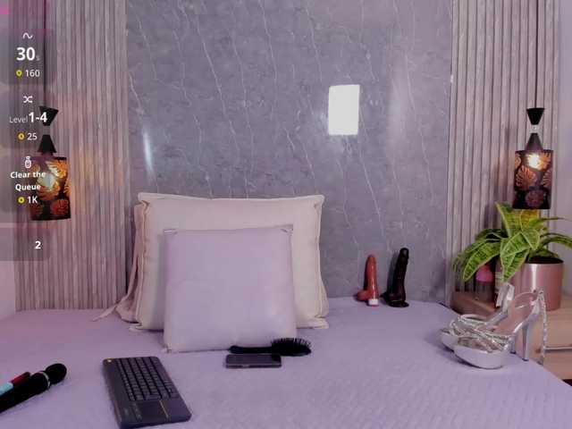 Samantha-Skyy live webcam show