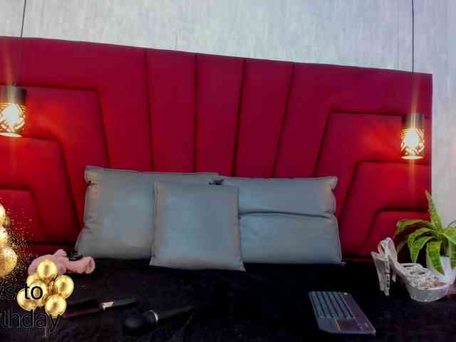Samantha-Skyy Sex Cam Show