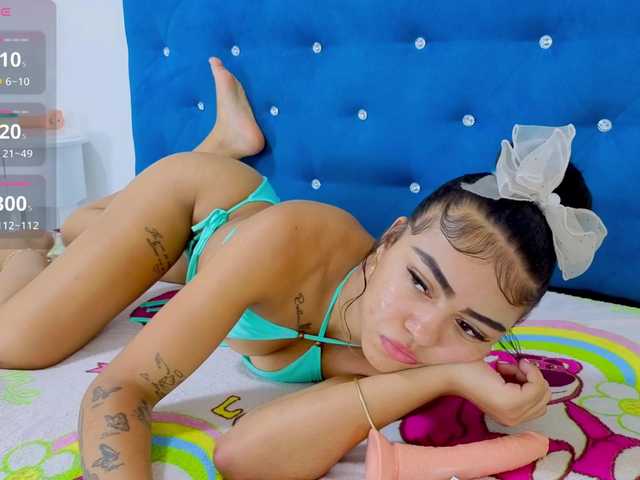 halaia1 live cam on BongaCams