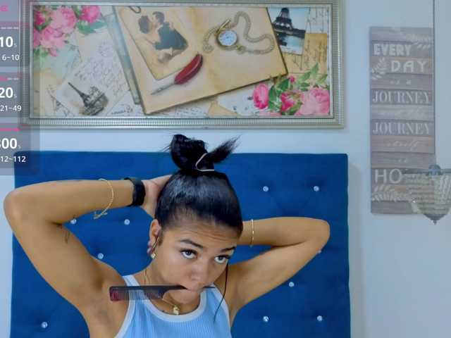 halaia1 live cam on BongaCams