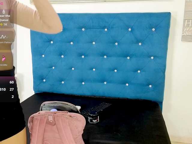 halaia1 live cam on BongaCams