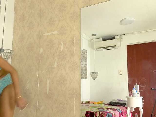 halaia1 live cam on BongaCams