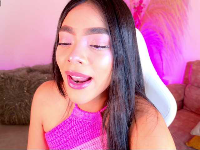 IzanThorne live cam on BongaCams