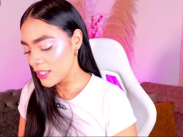 IzanThorne live cam on BongaCams