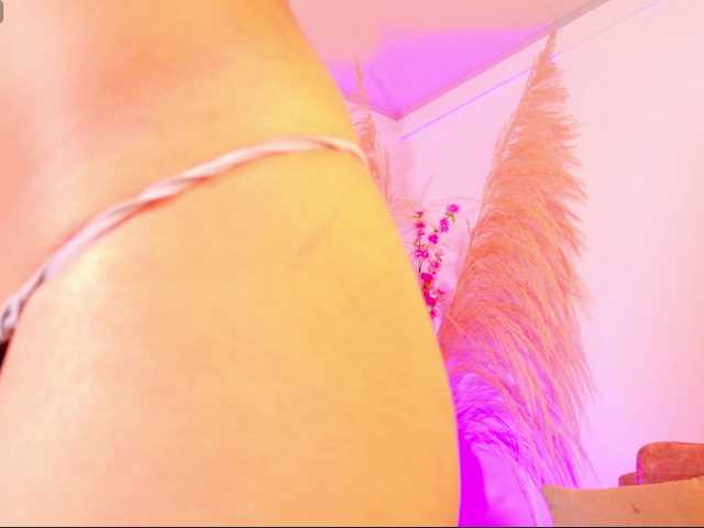 IzanThorne live cam on BongaCams