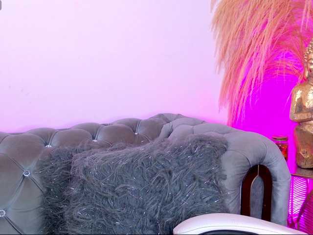 IzanThorne live cam on BongaCams