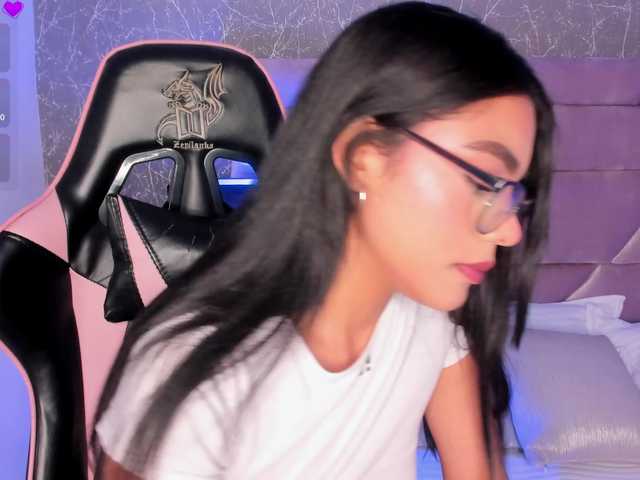 IzanThorne live cam on BongaCams