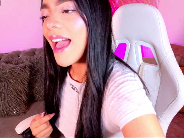 IzanThorne live cam on BongaCams