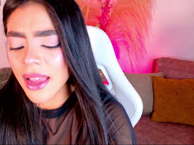 IzanThorne live cam on BongaCams