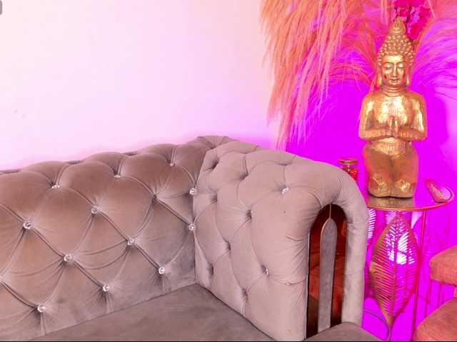 IzanThorne live cam on BongaCams