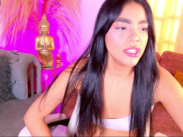IzanThorne live cam on BongaCams
