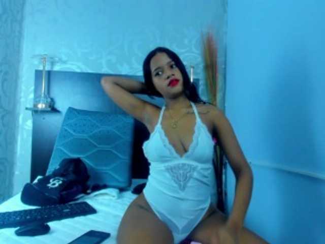 HaileySkinny live cam on BongaCams