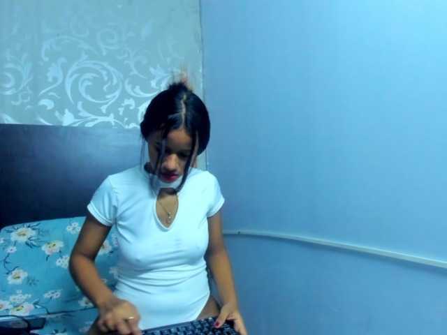 HaileySkinny