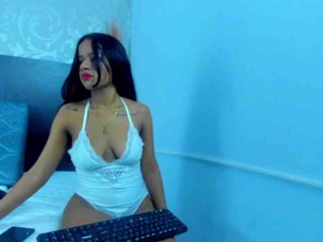 HaileySkinny webcam