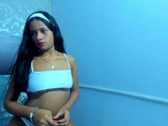 HaileySkinny webcam