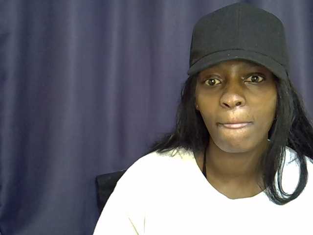 Precious-22 live cam on UnifiedCams