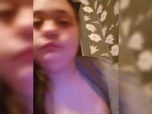 LeonoreGerrie webcam