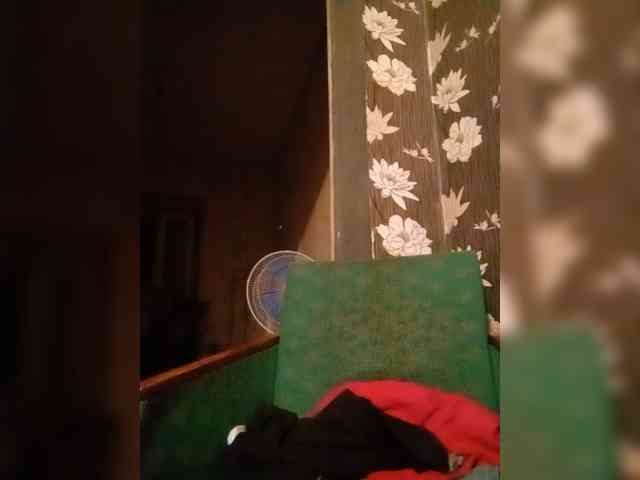 LeonoreGerrie webcam