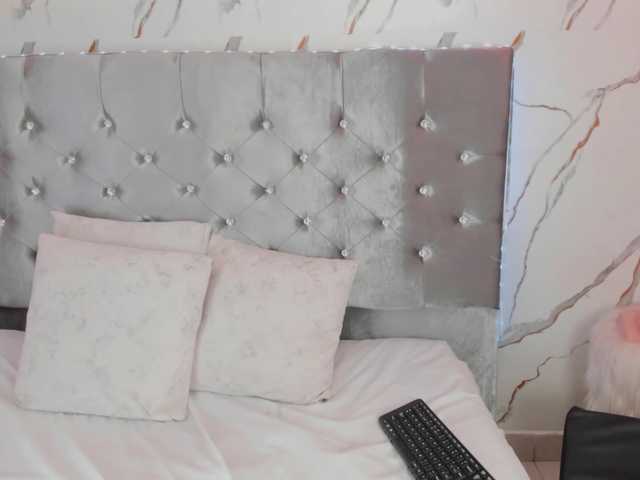 vanessaa-squirt live cam on BongaCams