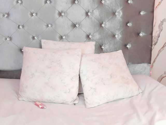vanessaa-squirt live cam on BongaCams