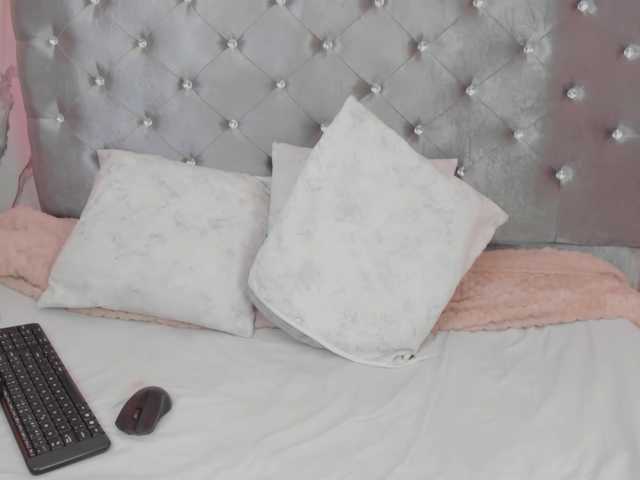 vanessaa-squirt live cam on BongaCams