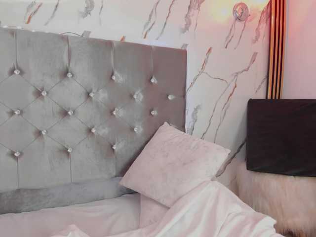 vanessaa-squirt live cam on BongaCams