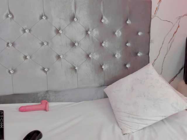 vanessaa-squirt live cam on BongaCams