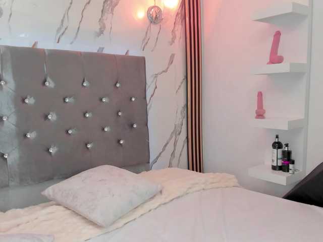 vanessaa-squirt live cam on BongaCams