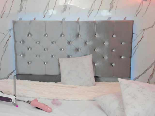vanessaa-squirt live cam on BongaCams