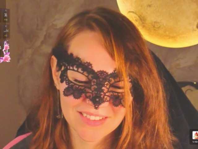 Margo-Kelly, live now on BongaCams