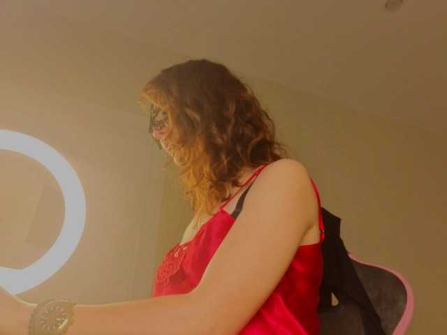 Margo-Kelly live cam preview