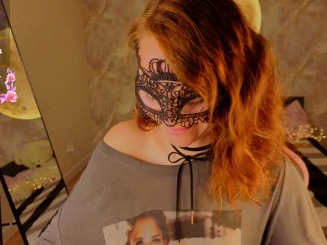 Margo-Kelly live cam preview