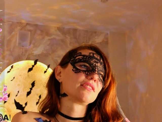 Margo-Kelly live cam on BongaCams