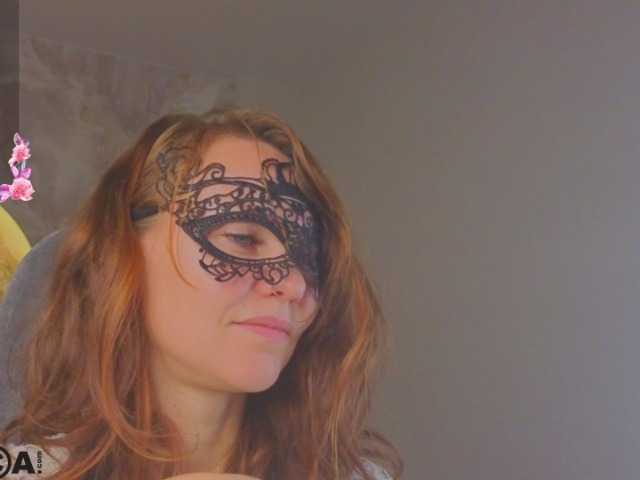 Margo-Kelly, live now on BongaCams