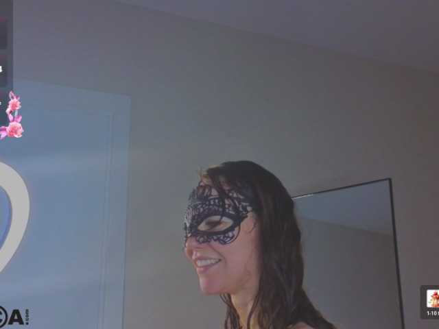 Margo-Kelly live cam preview