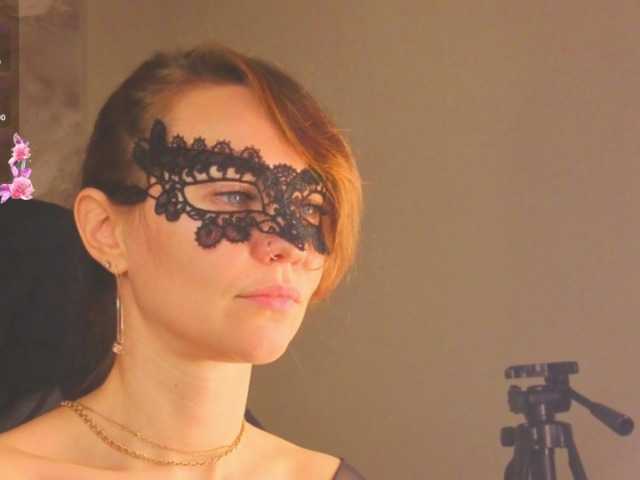 Margo-Kelly, en directo ahora en BongaCams