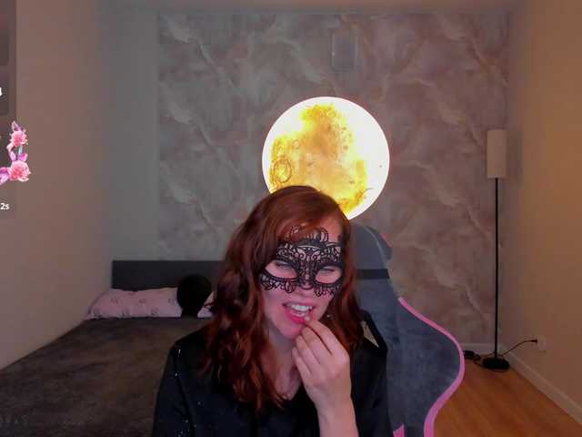 Margo-Kelly live webcam show