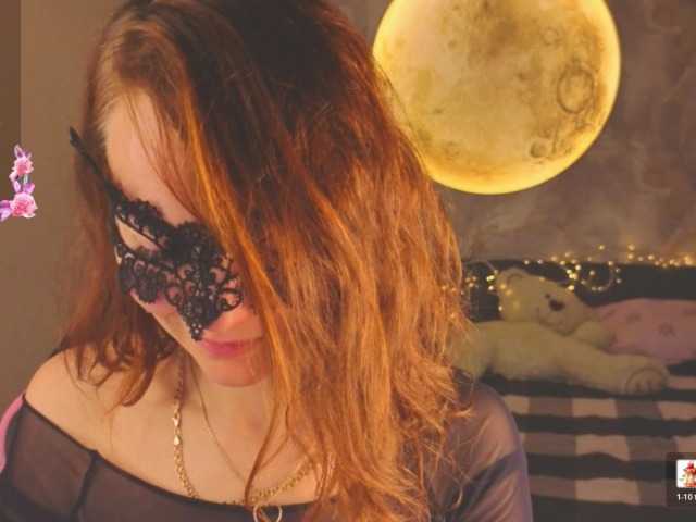 Margo-Kelly, en directo ahora en BongaCams