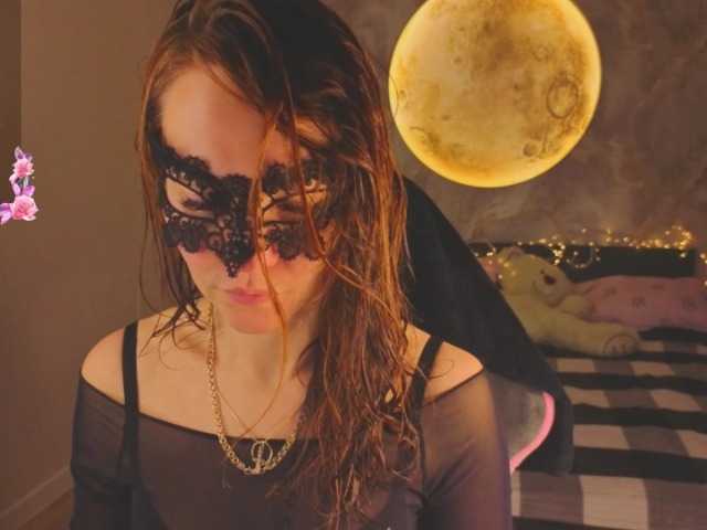 Margo-Kelly, en directo ahora en BongaCams