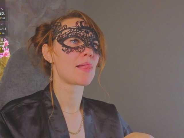 Margo-Kelly, en directo ahora en BongaCams