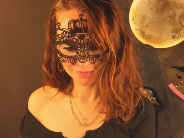 Margo-Kelly live cam preview