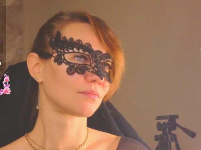 Margo-Kelly, live now on BongaCams