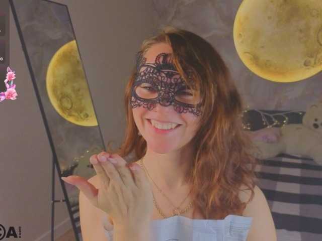 Margo-Kelly, en vivo ahora en BongaCams