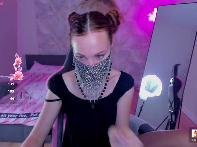 Margo-Kelly preview