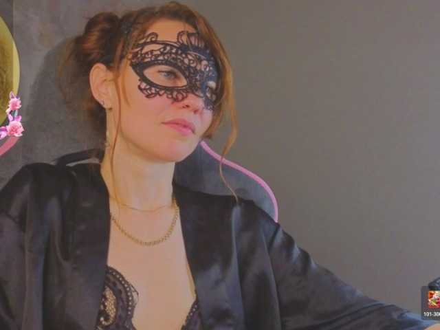 Margo-Kelly, en directo ahora en BongaCams