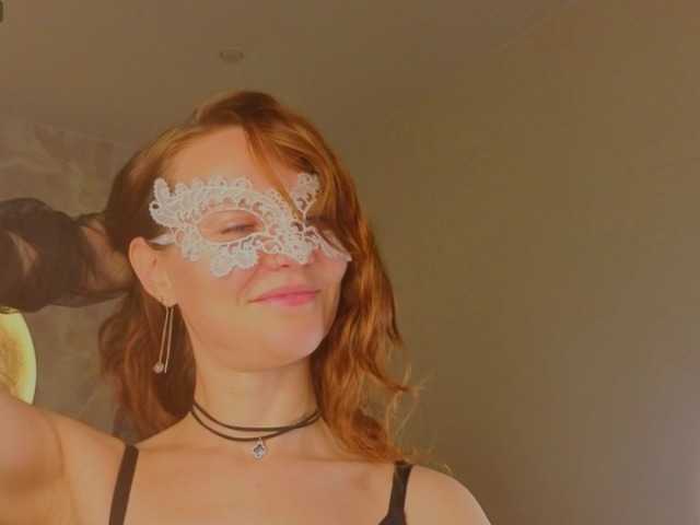 Margo-Kelly live cam preview