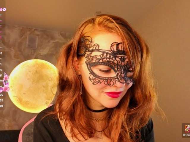 Margo-Kelly, 36 y/o - Live Cam on BongaCams