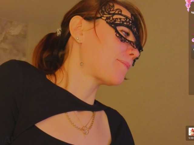 Margo-Kelly live cam preview