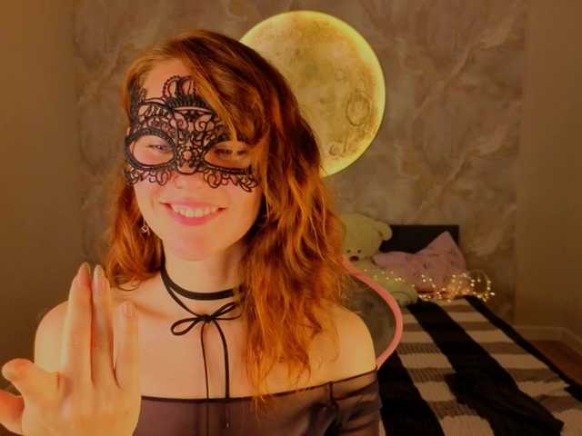 Margo-Kelly live cam preview
