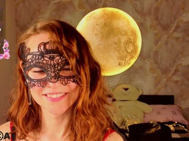 Margo-Kelly live cam